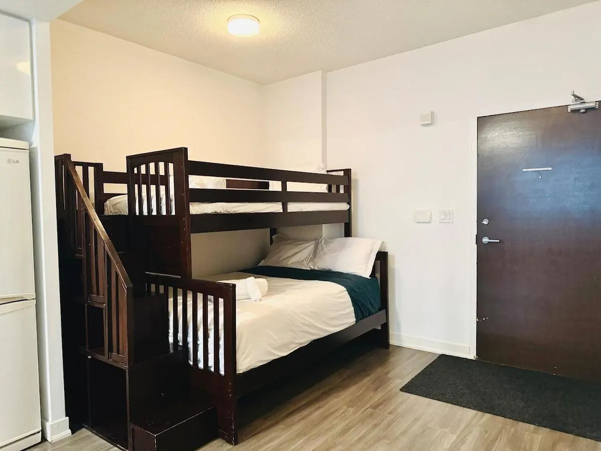 Kingbed & Bunkbed & Terrace Apartment Toronto 0*,  Canada