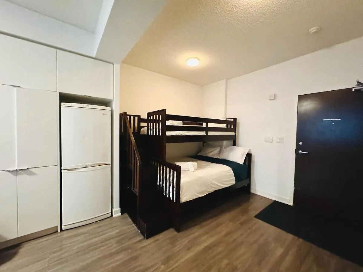 Kingbed & Bunkbed & Terrace Apartment Toronto