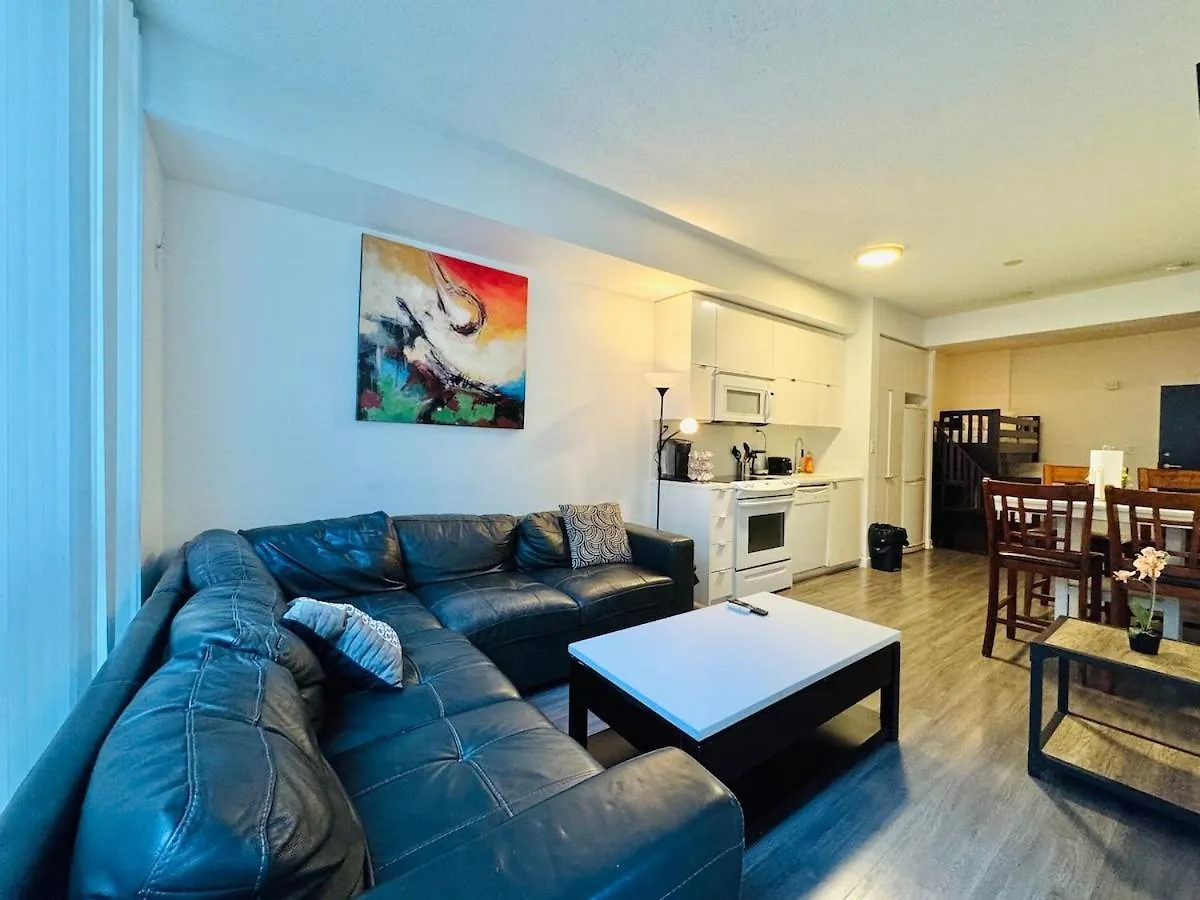 Kingbed & Bunkbed & Terrace Apartment Toronto