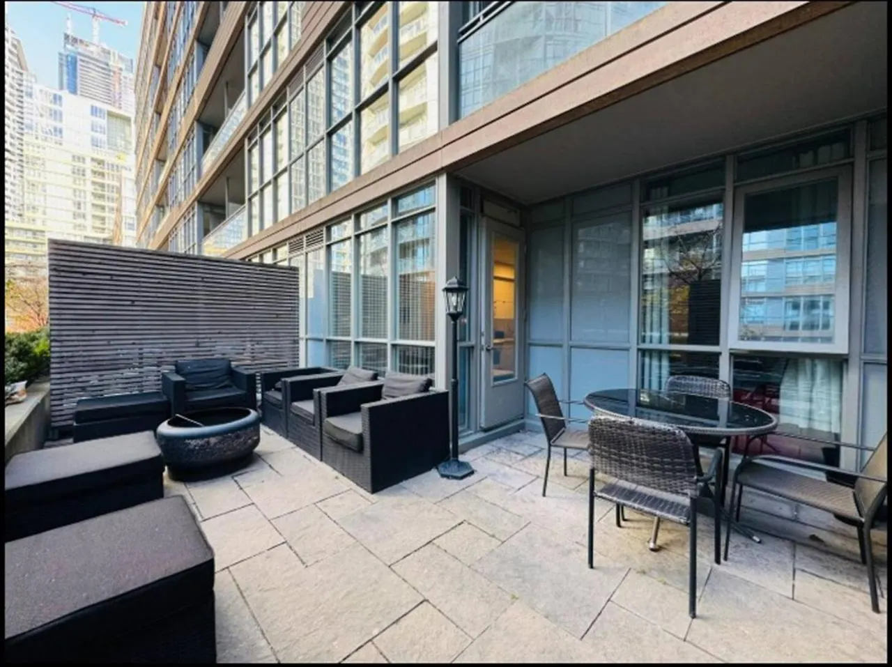 Kingbed & Bunkbed & Terrace Apartment Toronto