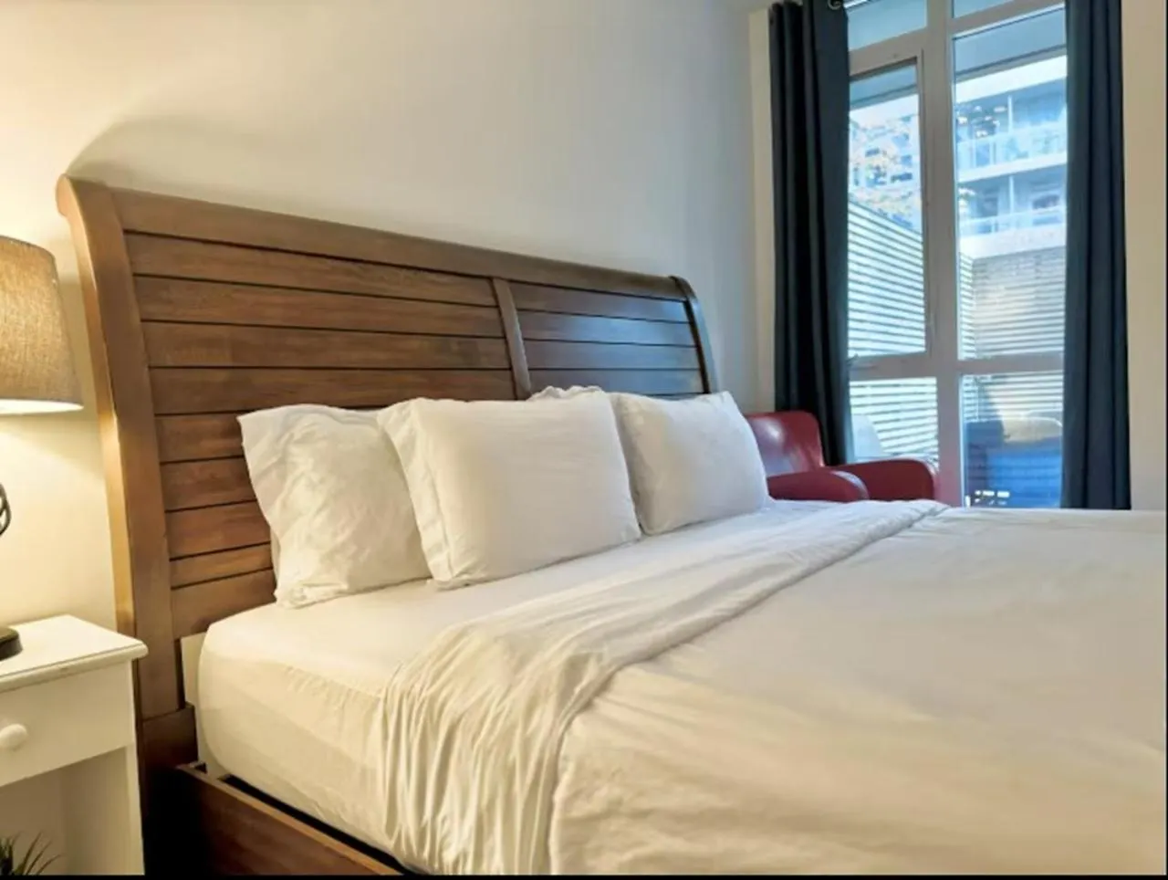 Kingbed & Bunkbed & Terrace Apartment Toronto Canada