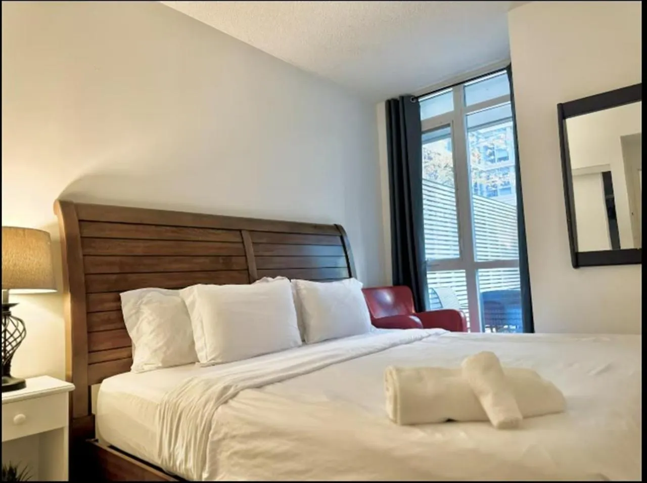 Kingbed & Bunkbed & Terrace Apartment Toronto