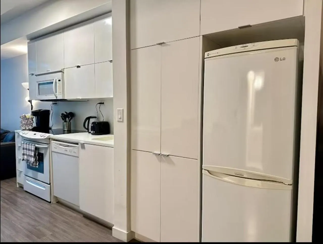 Kingbed & Bunkbed & Terrace Apartment Toronto