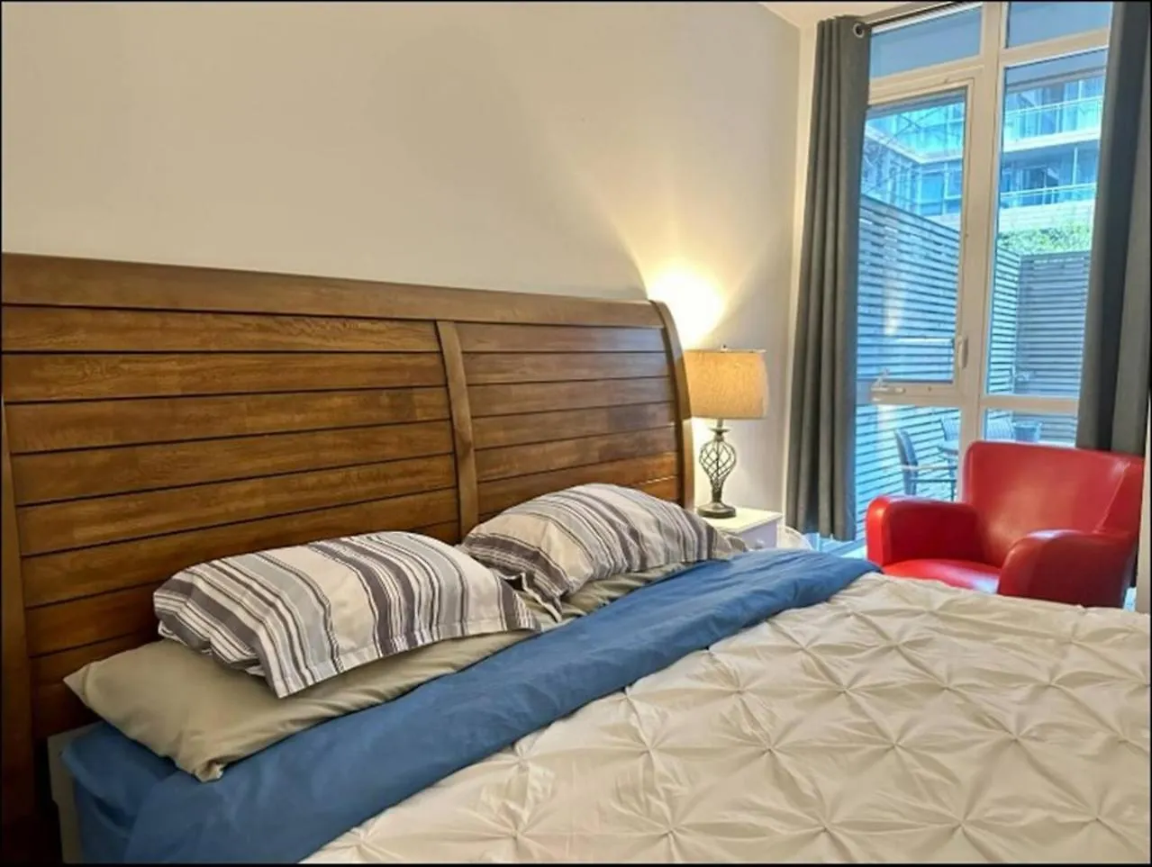 Kingbed & Bunkbed & Terrace Apartment Toronto